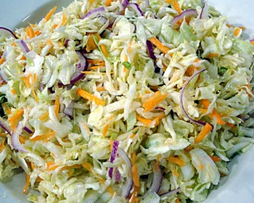 Ensalada de pasta y col